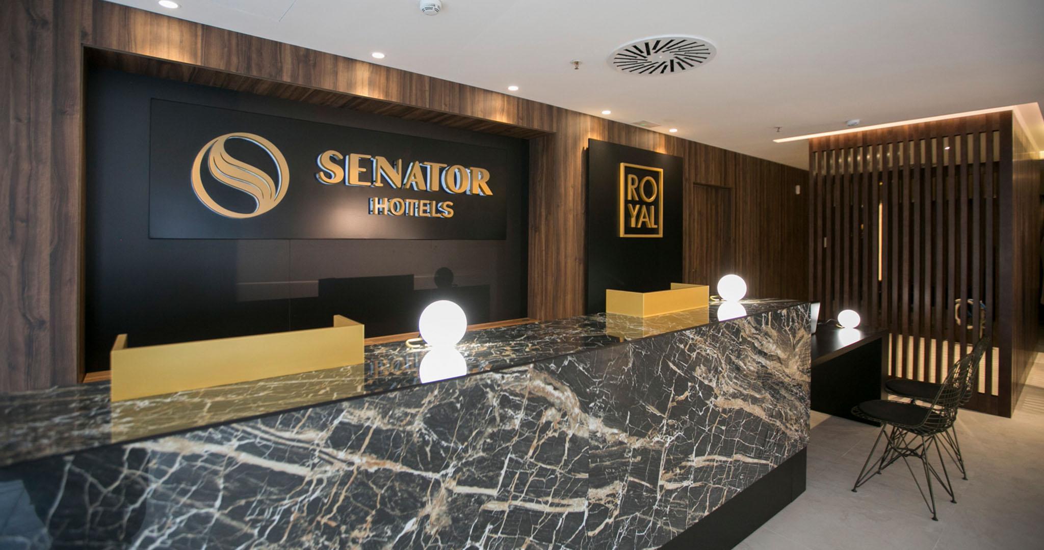 فندق Senator غانديا المظهر الخارجي الصورة